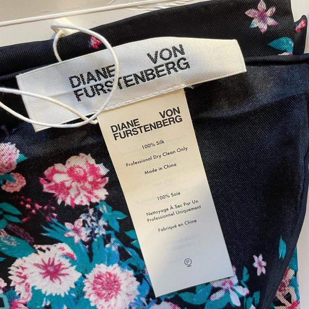 Diane Von Furstenberg Jella Scarf -lilac/black - Picture 2 of 4
